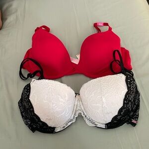 NWT Bundle of two Victoria secret pink bras. Push up and everyday bra